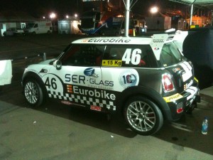 Envelopamento SINALIZAÇÃO STOCK CAR e CAMPEONATO BRASILEIRO DE MARCAS - Sinalização em poliondas | Adesivos impressão digital & recorte conjugado | Envelopamento de veículos