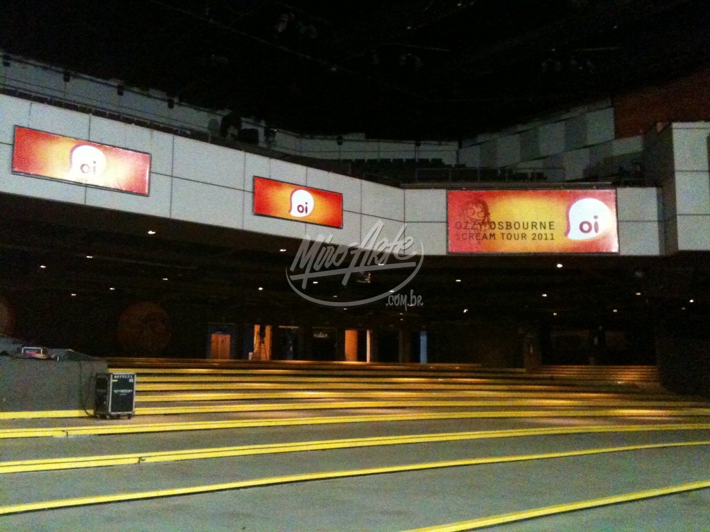 COMUNICAÇÃO VISUAL TOUR OZZY 3 Painel