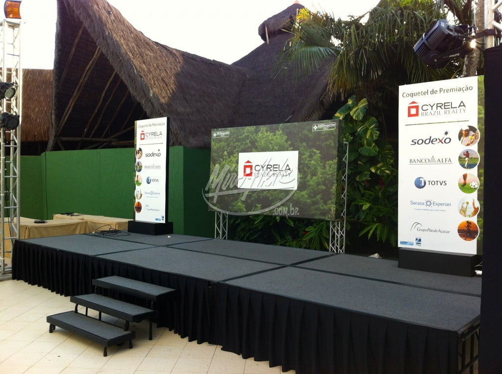 Totem e Fundo de Palco