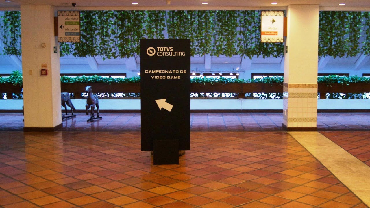 Utilização de Totens para campanhas de marketing - O Totem Sinalizador é uma estratégia assertiva no momento da divulgação de uma marca. Saiba o melhor Totem Sinalizador para seu evento!